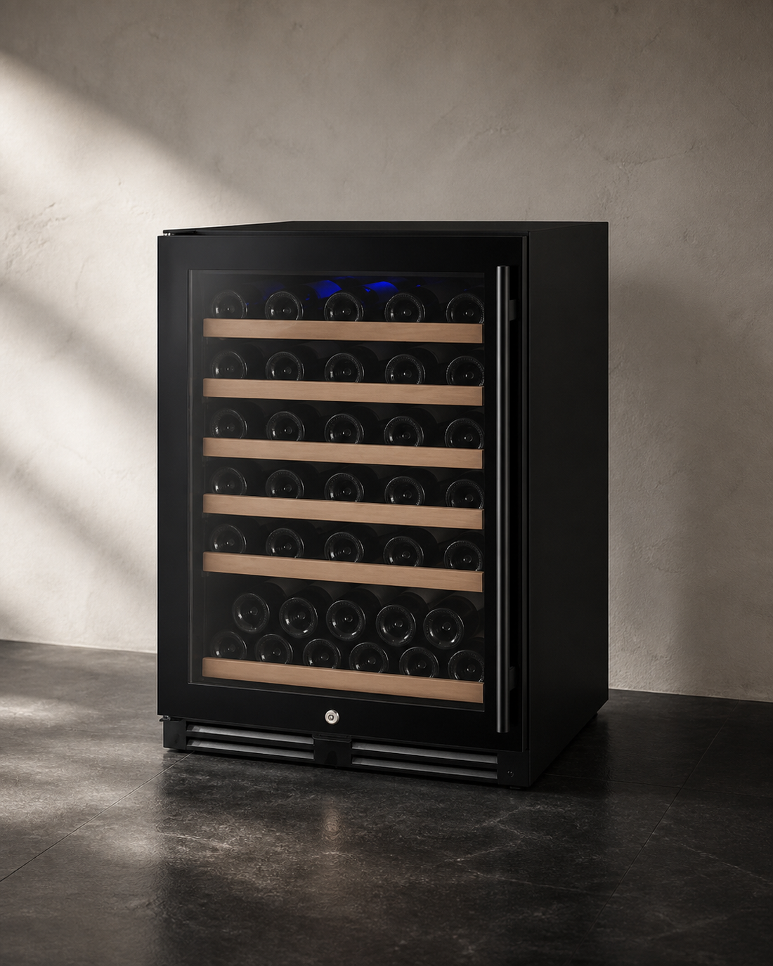 VINELOR FlexCount 56 bouteilles | Cave à vin encastrable 1 zone porte noire charnière gauche — vue principale premium