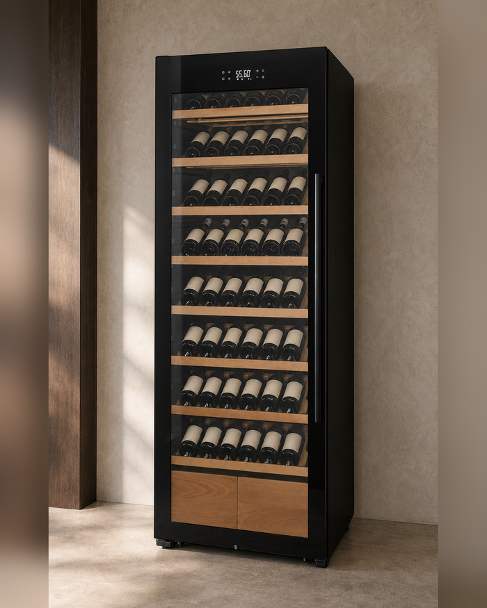 VINELOR Cascina 248 bouteilles | Cave à vin pose libre 1 zone porte noire charnière gauche — vue principale premium